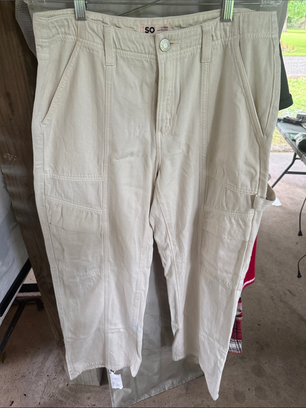SO Wide Leg Cargo Jeans in Beige